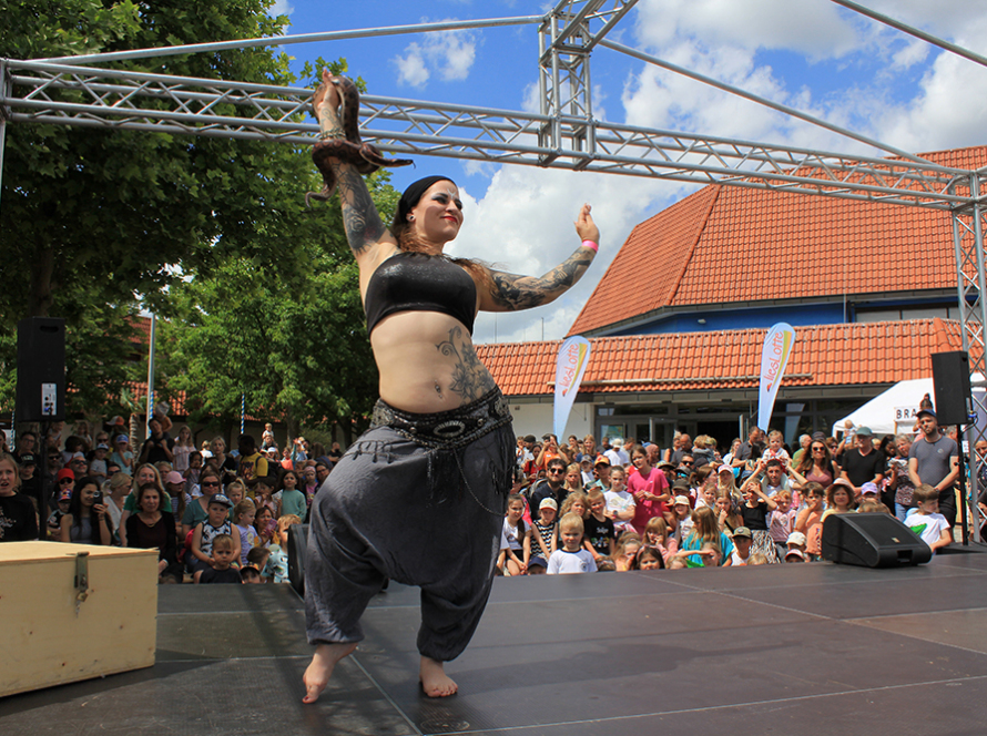Samira Sabeet Schlangentänzerin